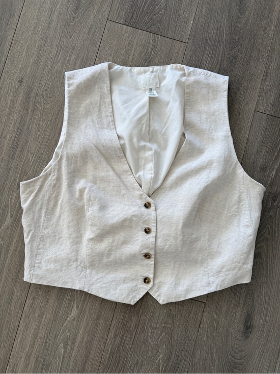 H&M Jackets & Blazers - H&M Cream Linen-Blend V-Neck Button Vest